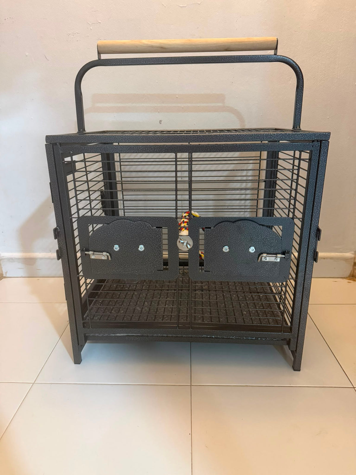 PORTABLE BIRD CAGE FOR OUTDOORS